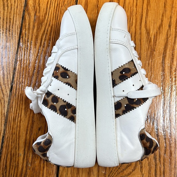 Ccocci low profile ladies sneakers.  Iris style from local boutique. Size 6. - Picture 6 of 8